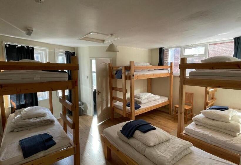 Portland Outdoor Centre Hostel