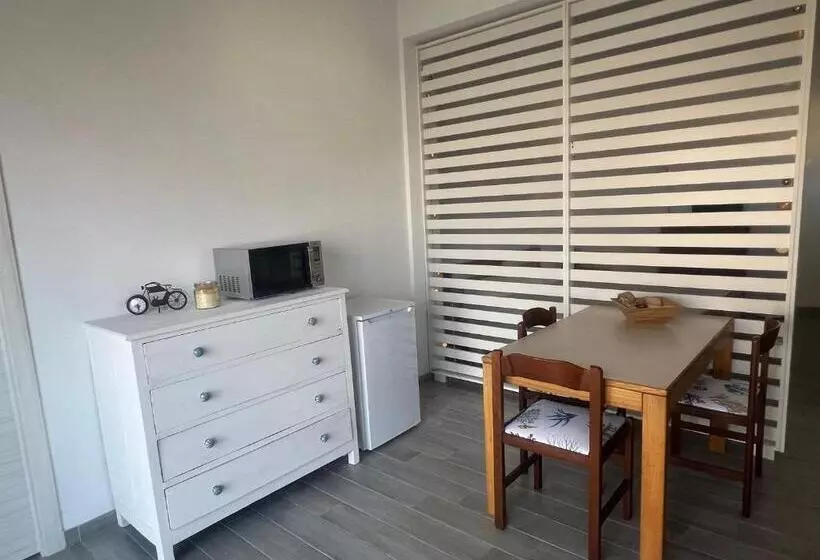 تختخواب و صبحانه A Casa Di Marzia