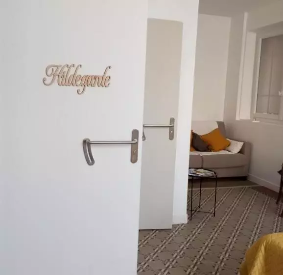 ベッドアンドブレックファースト Chambre D Hôtes Pmr Hildegarde