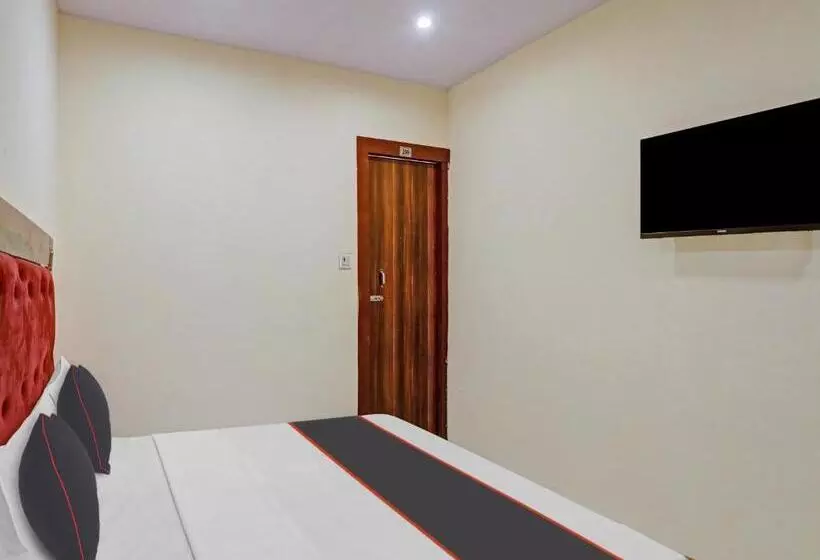 Collection O 81278 Hotel Rn Residency