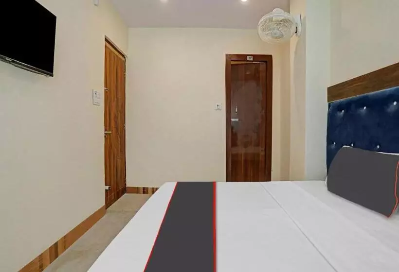 Collection O 81278 Hotel Rn Residency