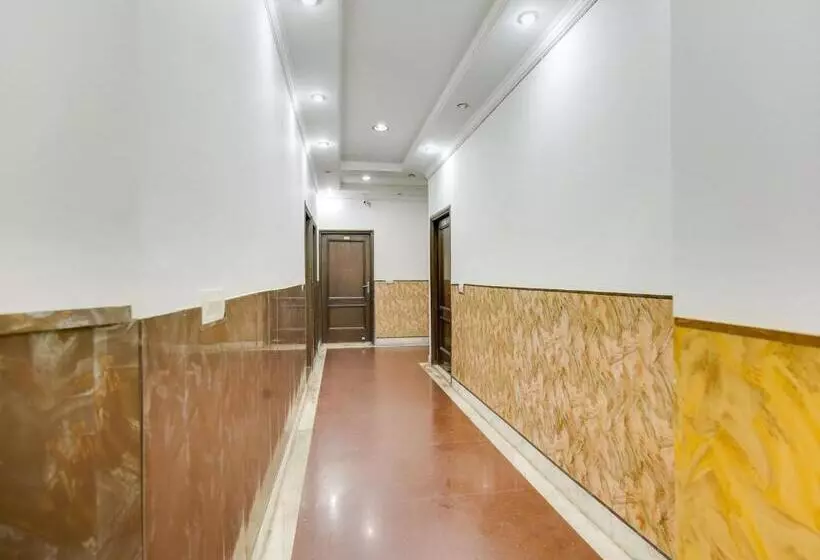 Collection O Hotel Radis Inn