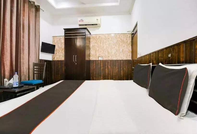 Collection O Hotel Radis Inn