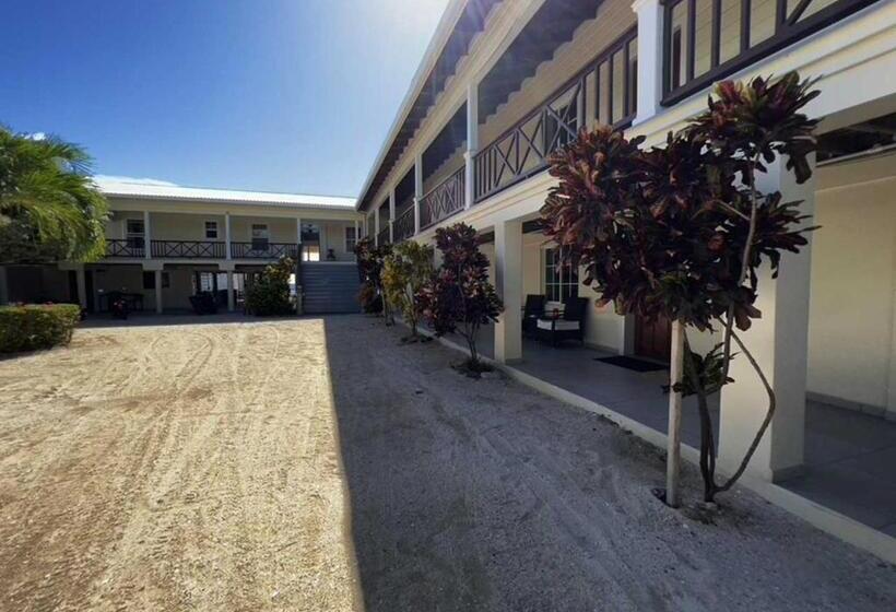 Eastern Harbor Resort