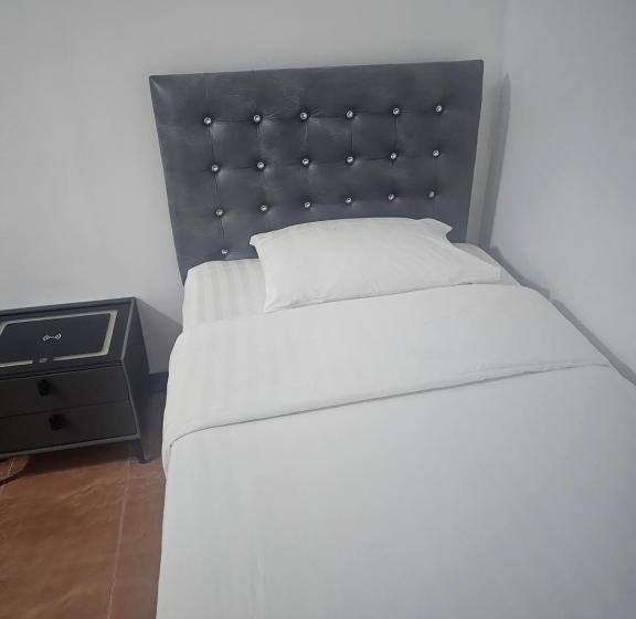 هتل Happy Beach Jomtien Guesthouse