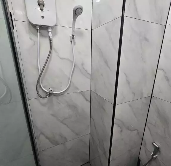 Hotelli Happy Beach Jomtien Guesthouse