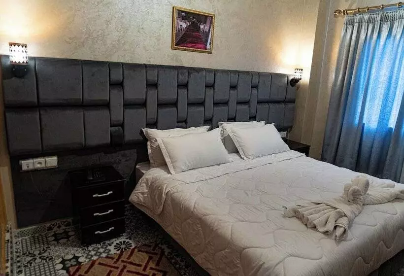 هتل La Vallee Des Kasbahs Chez Ilyas