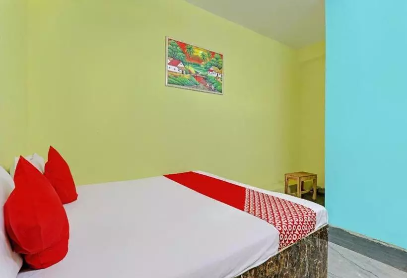 ホテル Oyo Flaghsip 81302 Golden Guest House