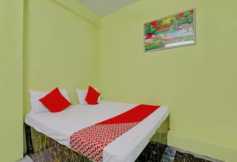ホテル Oyo Flaghsip 81302 Golden Guest House