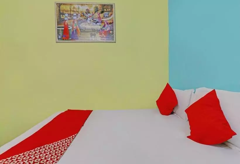 ホテル Oyo Flaghsip 81302 Golden Guest House