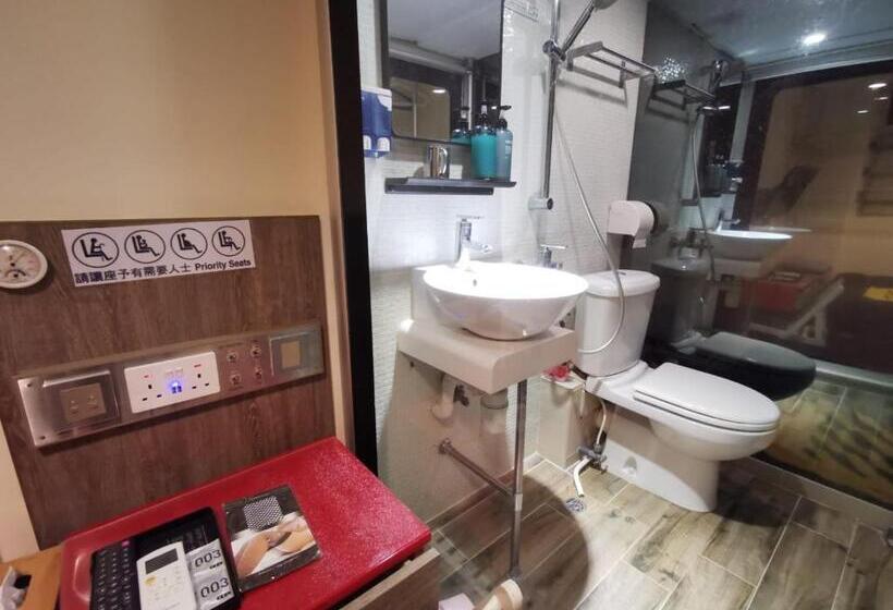 پانسیون 香港九巴旅馆 Kmb Guesthouse