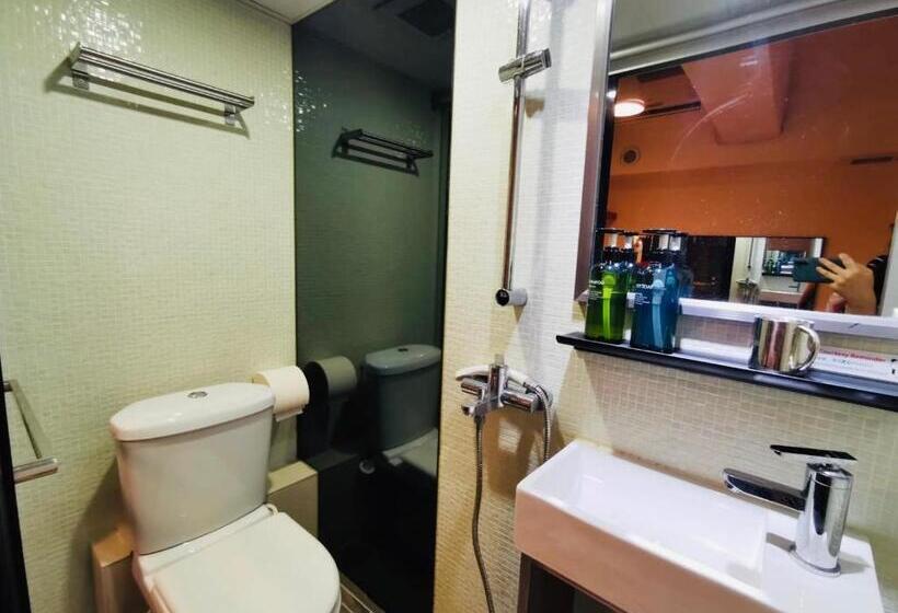 پانسیون 香港九巴旅馆 Kmb Guesthouse