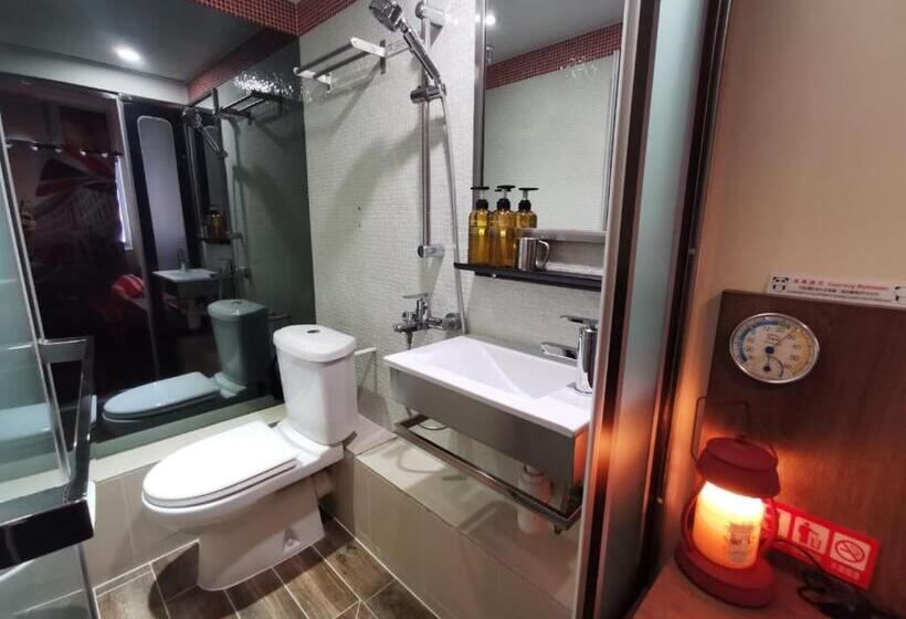 پانسیون 香港九巴旅馆 Kmb Guesthouse