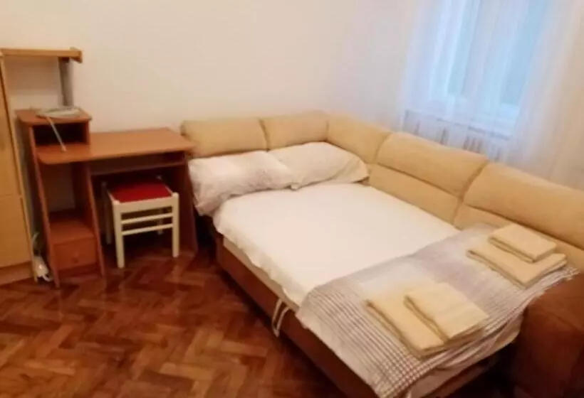 پانسیون Rooms For Exit 2024   For 2 Or 4 People For 4 Nights 11 15 July