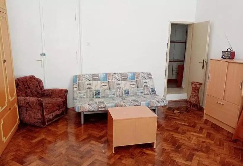 پانسیون Rooms For Exit 2024   For 2 Or 4 People For 4 Nights 11 15 July