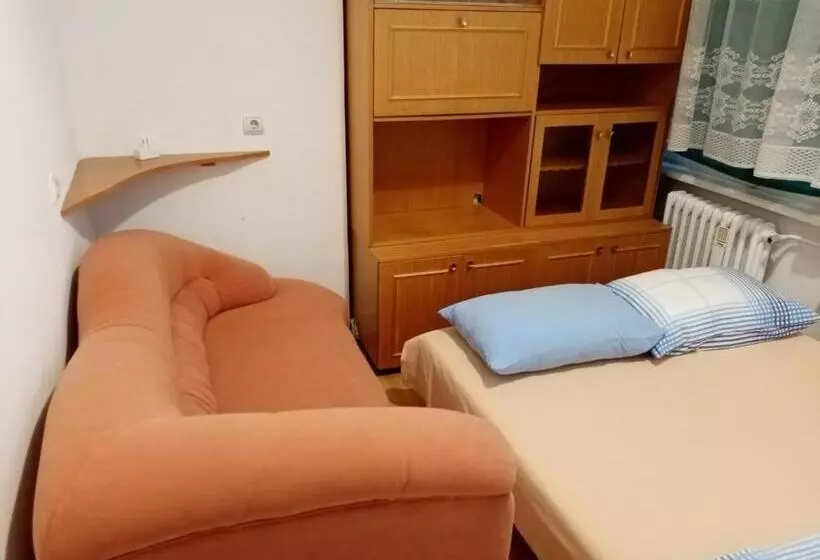 پانسیون Rooms For Exit 2024   For 2 Or 4 People For 4 Nights 11 15 July