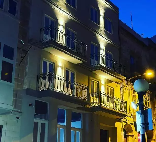 پانسیون The Central Guesthouse