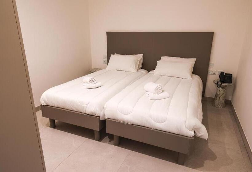 پانسیون The Central Guesthouse