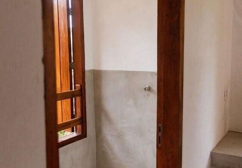 مسافرخانه Villa Sagui