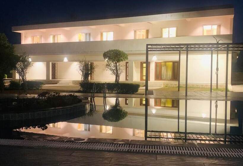 בית מלון כפרי Amayra The Luxury Farm