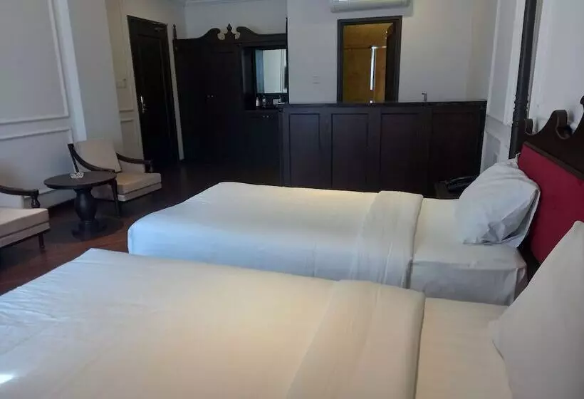 هتل Mia