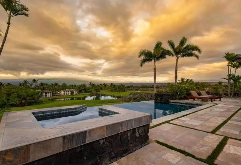 Hotelli Mauna Lani Luxury Vacation Villas   Coraltree Residence Collection