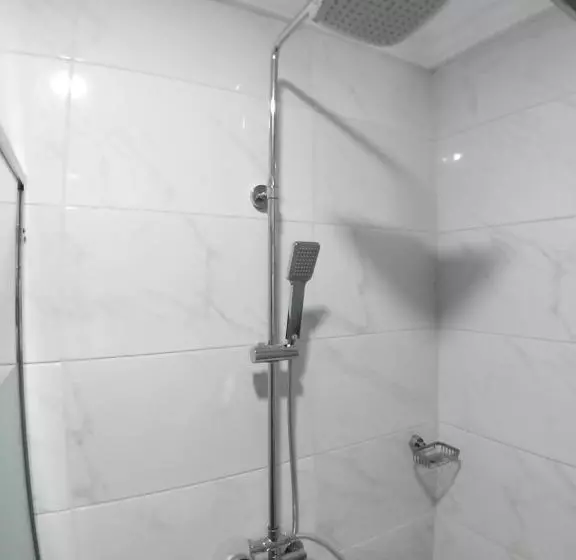 ホテル Mitos Luxury Suites  Somosu