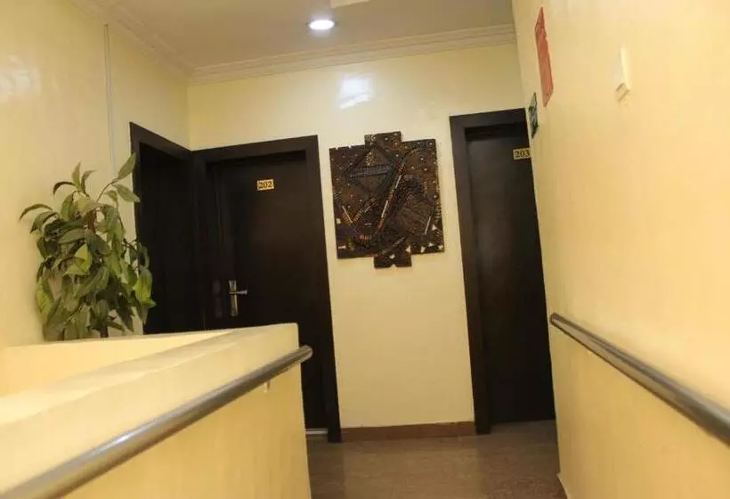 ホテル Mitos Luxury Suites  Somosu