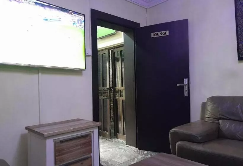 ホテル Mitos Luxury Suites  Somosu