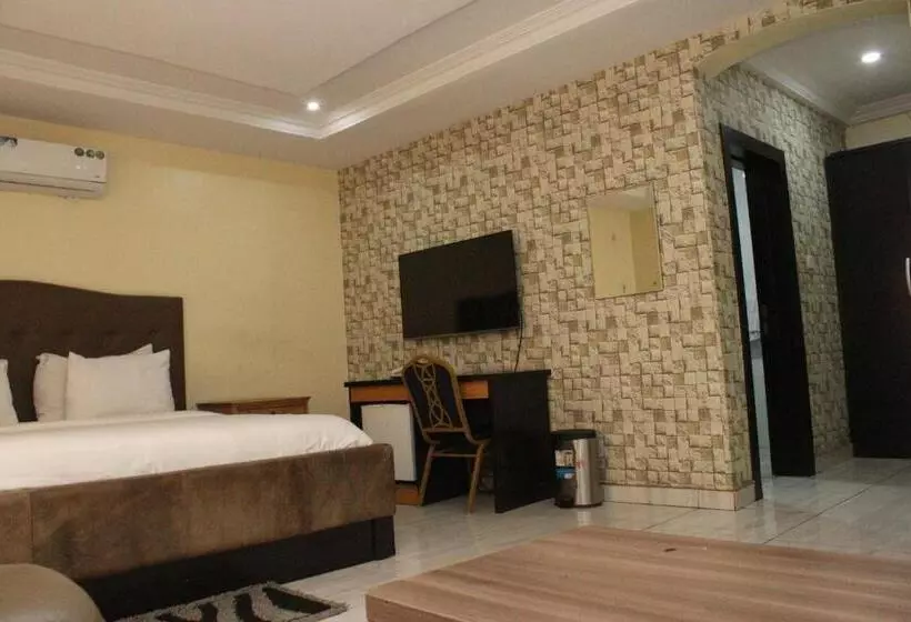 ホテル Mitos Luxury Suites  Somosu