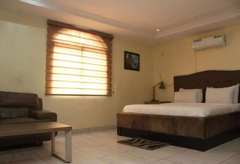 ホテル Mitos Luxury Suites  Somosu