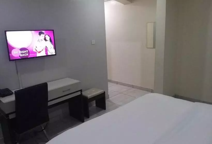 ホテル Mitos Luxury Suites  Somosu