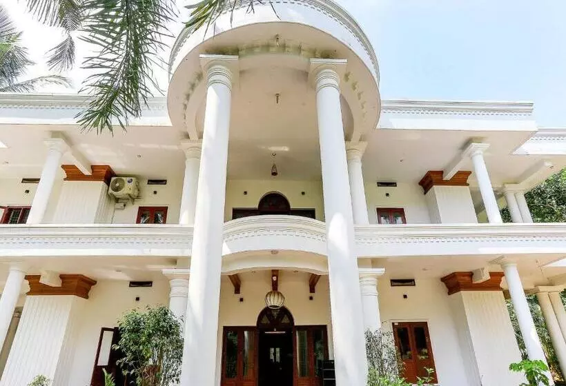 ホテル Oyo Flagship Sreedevi Garden