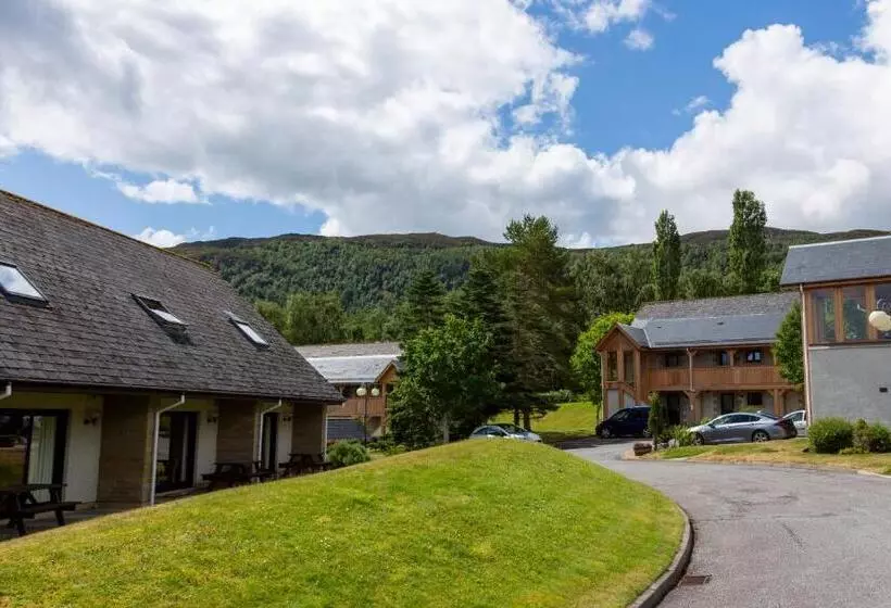 Hotelli Scandinavian Village Ltd