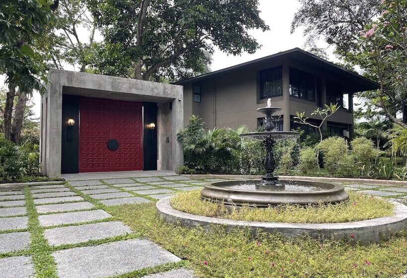 בית מלון כפרי The Henry Resort Dumaguete