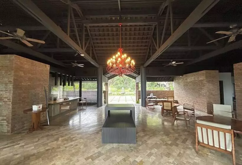 ホテル The Henry Resort Dumaguete