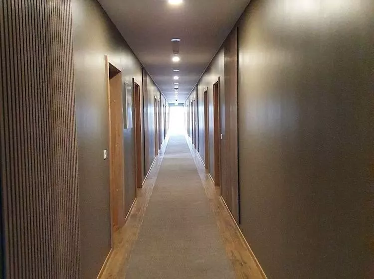 هتل West Ranga Lodge