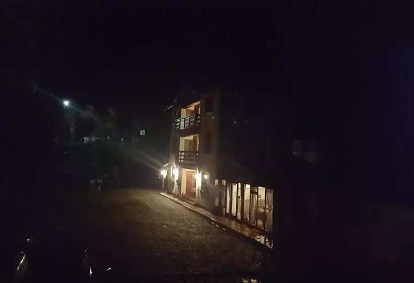 پانسیون Casa Cozia