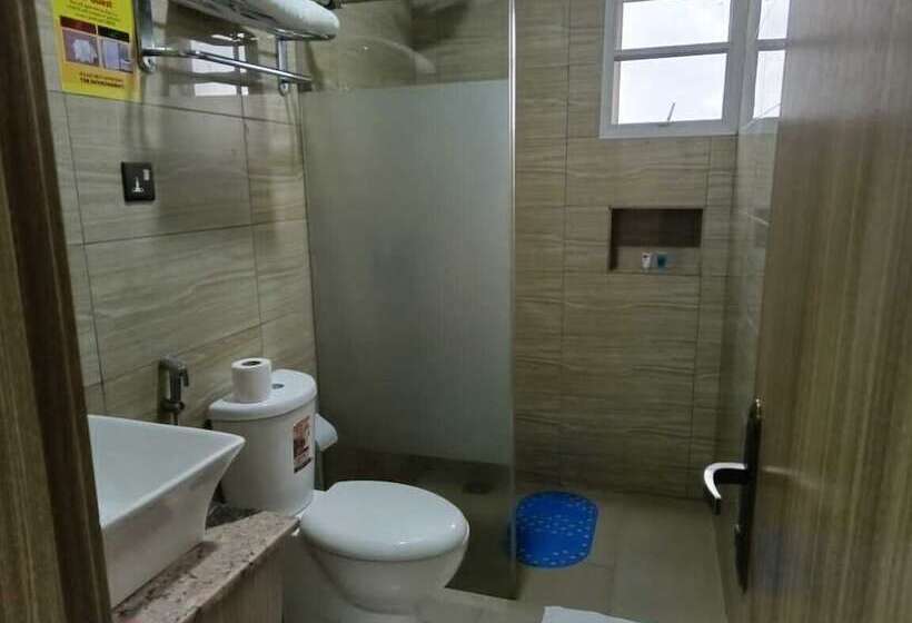 Eleventh House Hotel And Suites