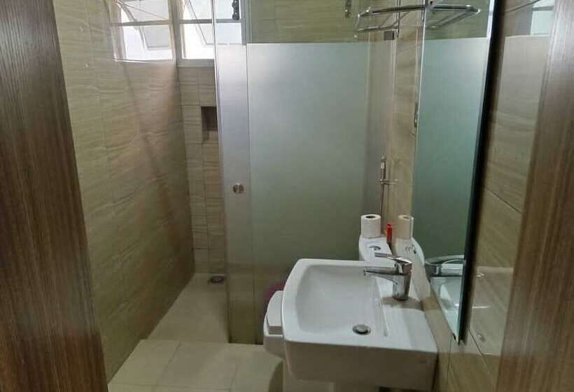 Eleventh House Hotel And Suites