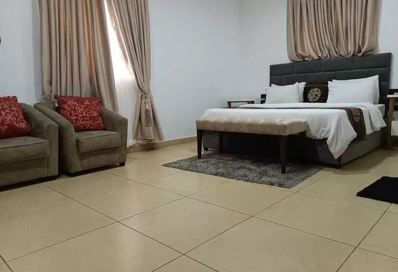 Eleventh House Hotel And Suites