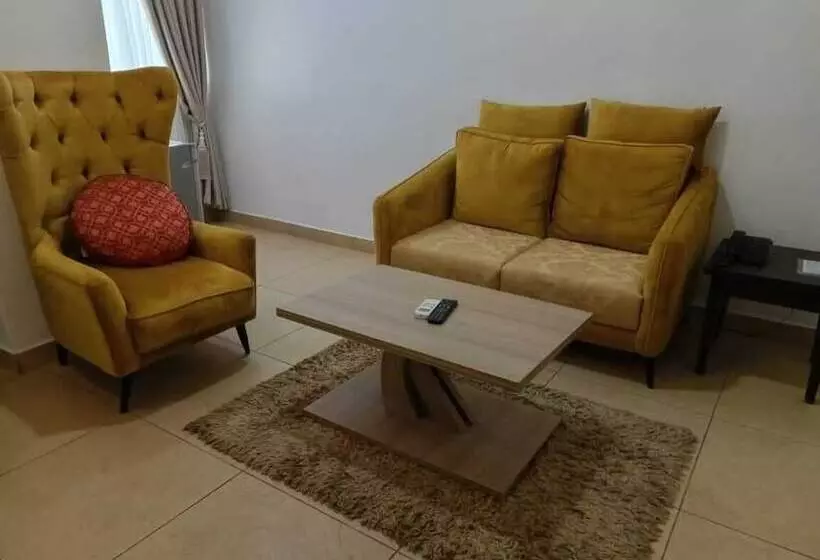Eleventh House Hotel And Suites