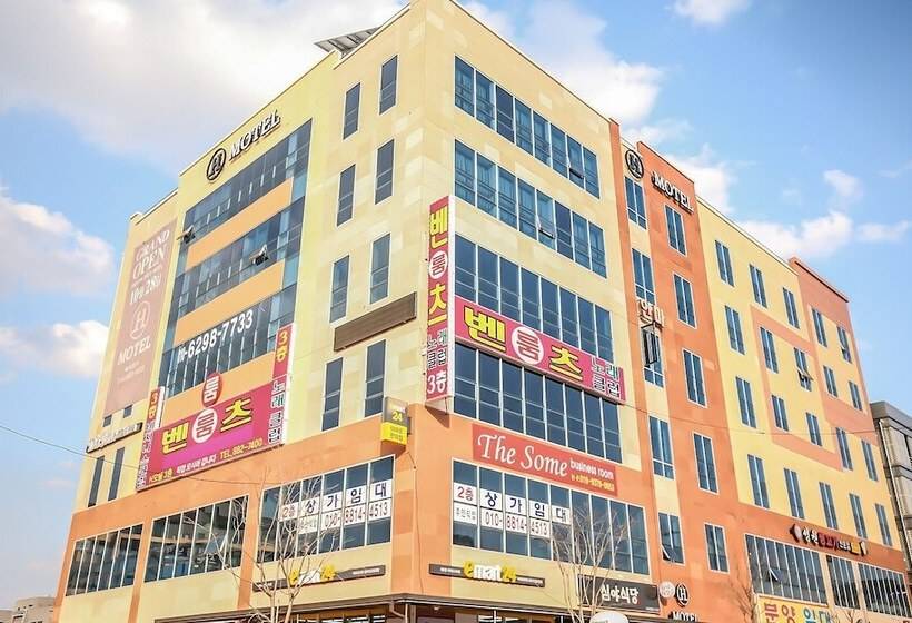 Eumseong Chungbukyeoksindosi H Motel
