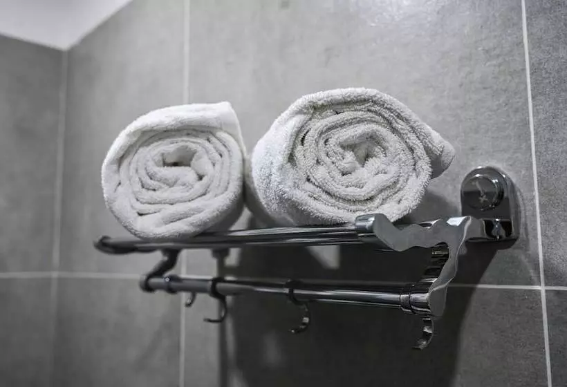 Hotel 7 Heaven