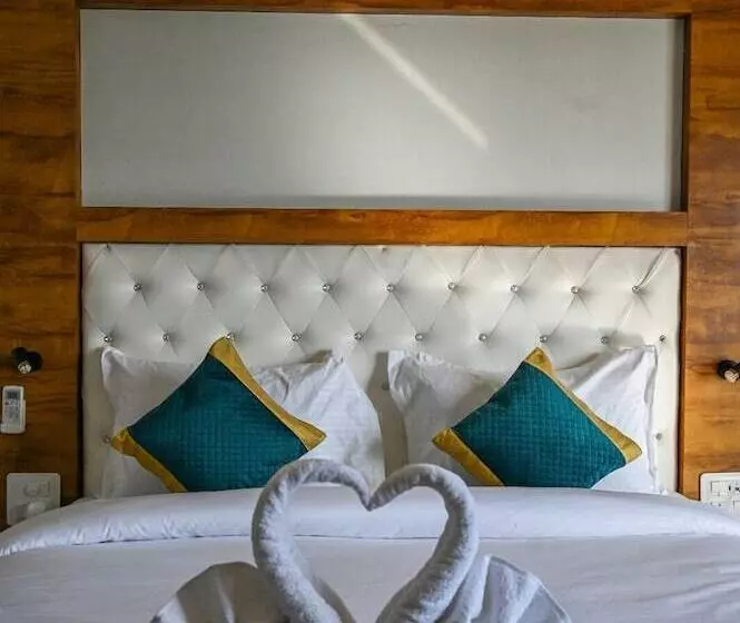 Hotel 7 Heaven