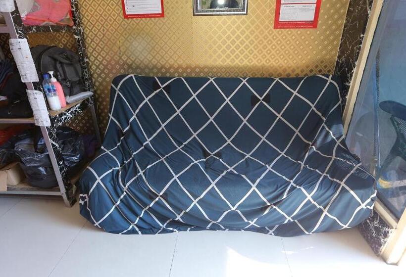 فندق Collection O 93142 Lion Rooms