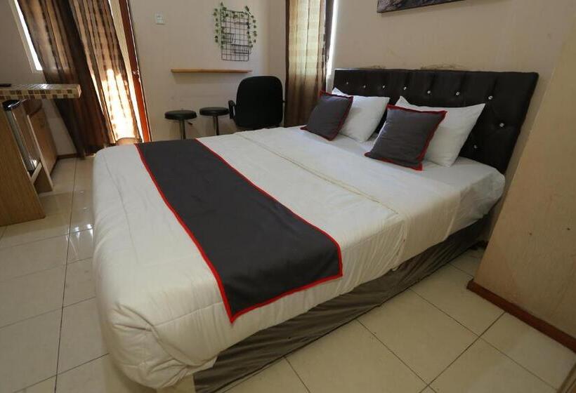 فندق Collection O 93142 Lion Rooms