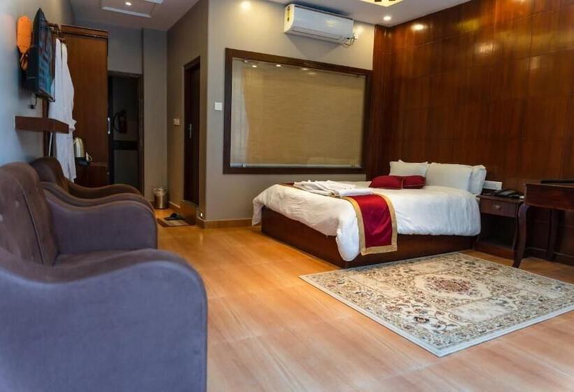 هتل Natural Spring Pvt.ltd