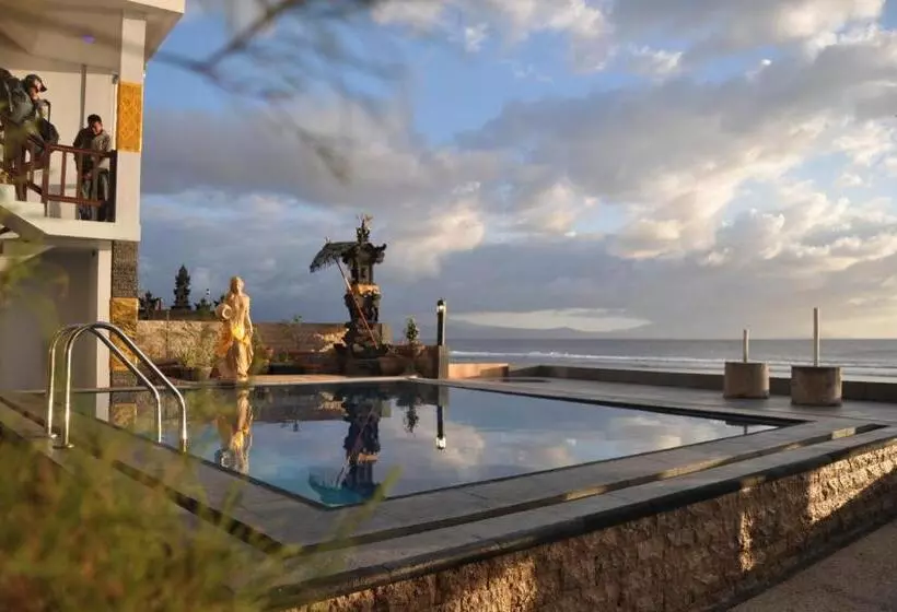 ホテル Pradana Beach Inn Luxury