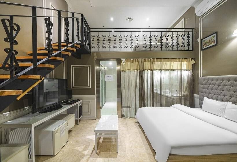 Motel Byeongjeom Cinema